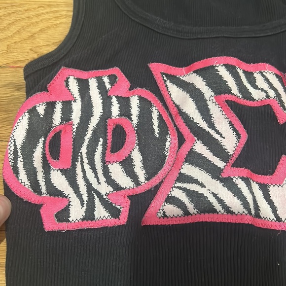 ⭐️⭐️⭐️Phi sigma sigma letters black tank top zebra small⭐️⭐️⭐️ - Picture 5 of 6